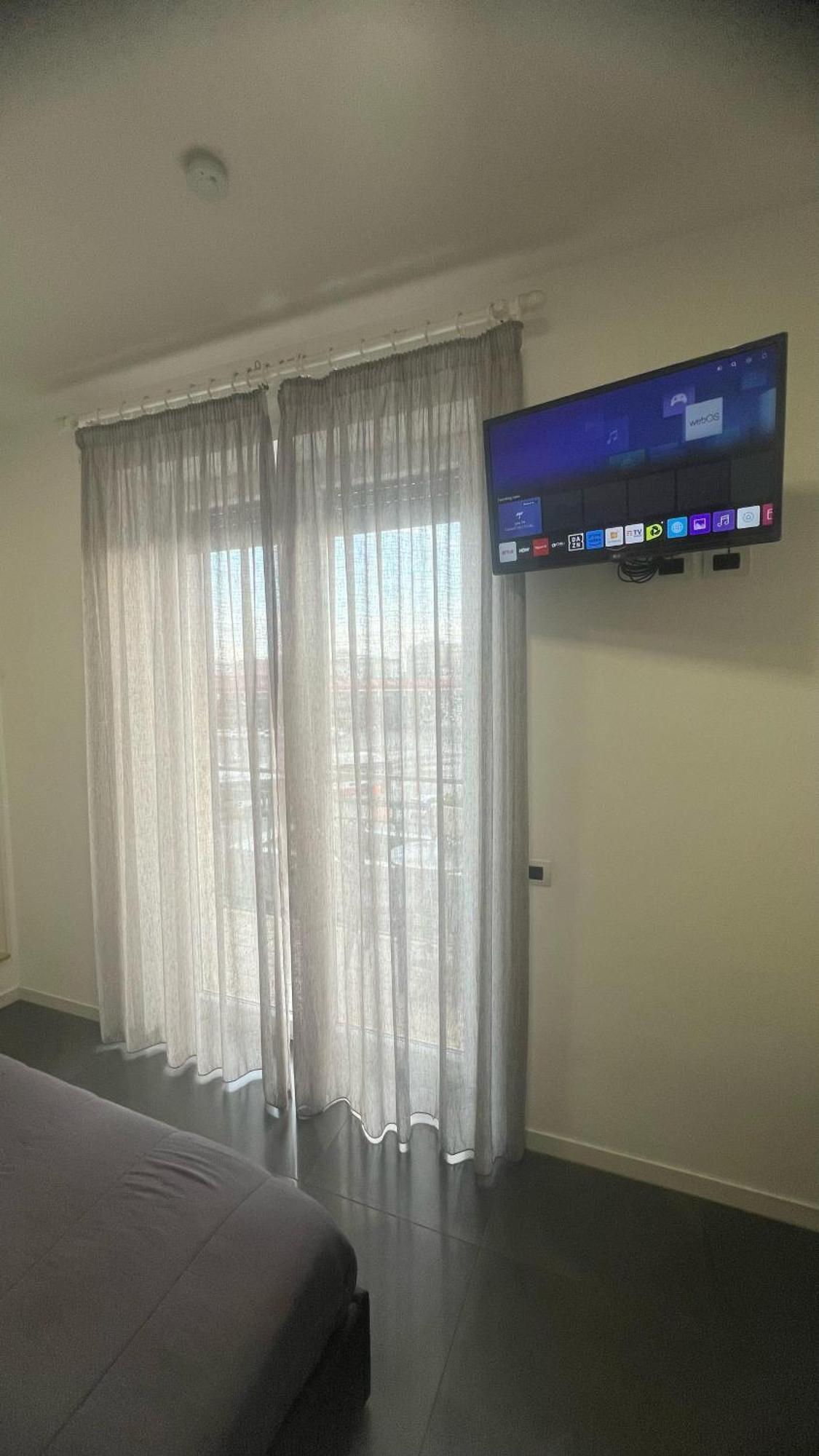 ท็อปฟลอร์ Hotel เนเปิลส์ ภายนอก รูปภาพ